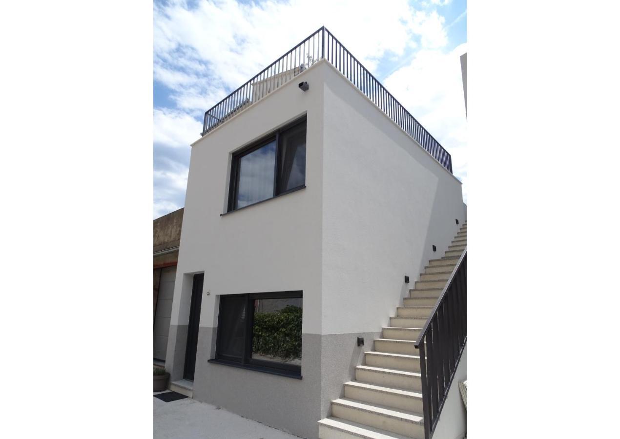 Modernes Kleines Haus Mit Terrasse Villa Split Exterior photo